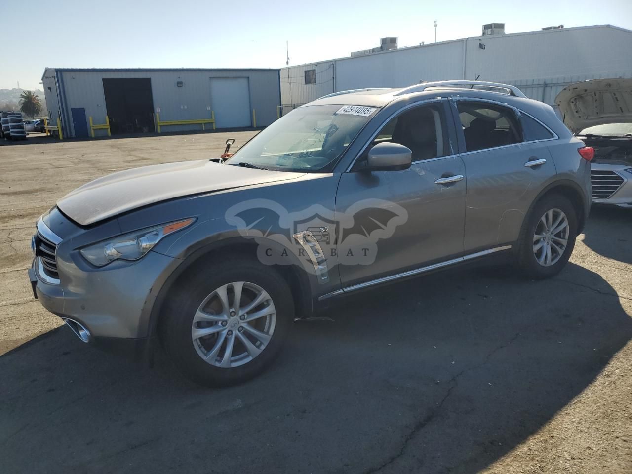 Infiniti QX70 3.7L 6 2014