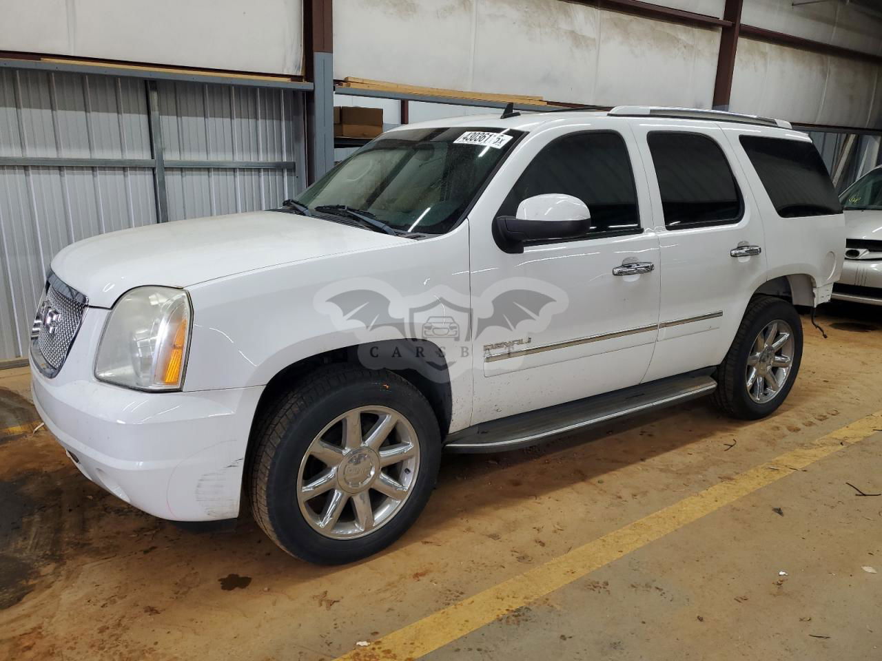GMC Yukon DENALI 6.2L  8 2011