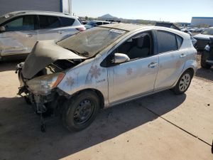 Toyota Prius 1.5L 4 2013
