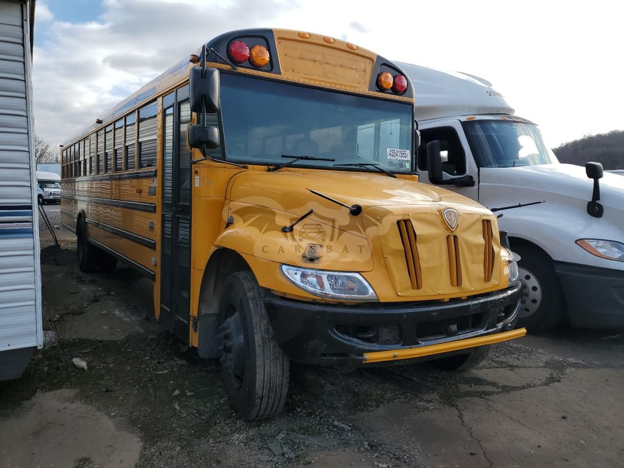 IC Corporation CE Series CE 7.6L 6 2011