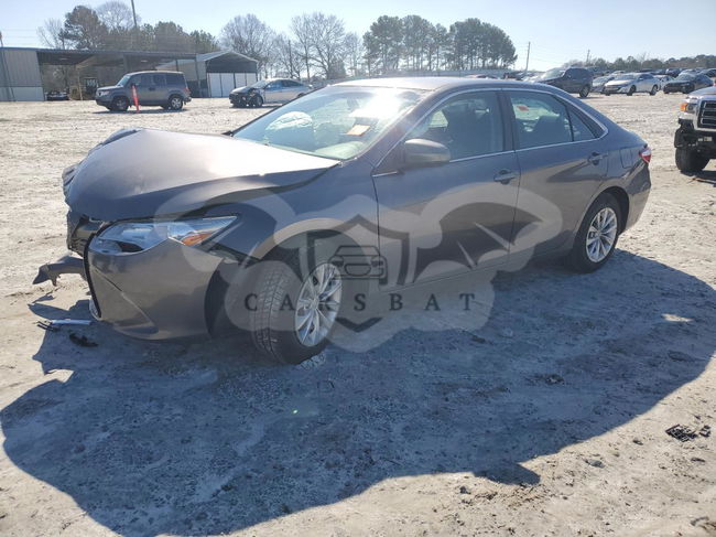 Toyota Camry LE 2.5L  4 2017