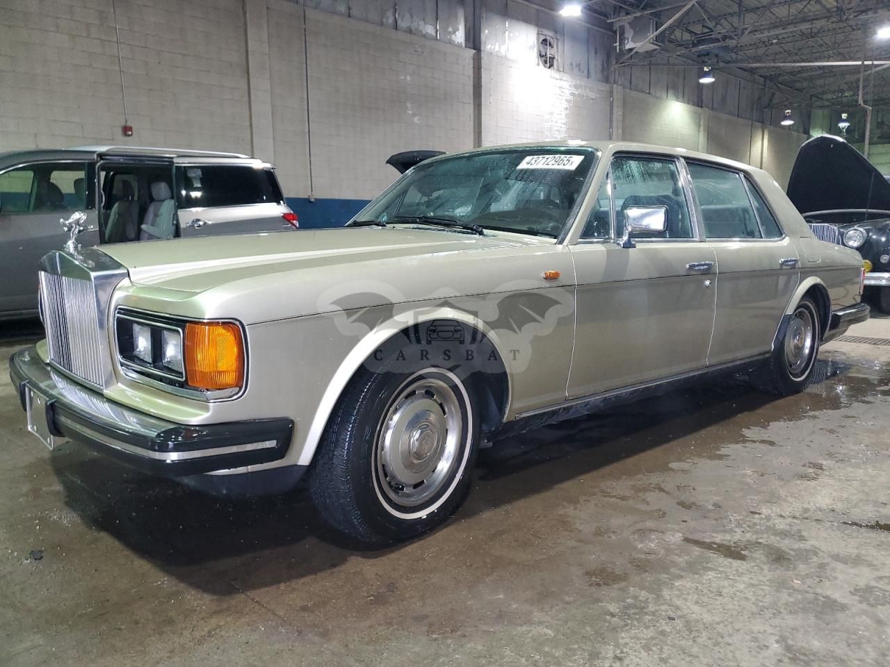 Rolls-Royce Silver Spirit 6.8L 8 1982