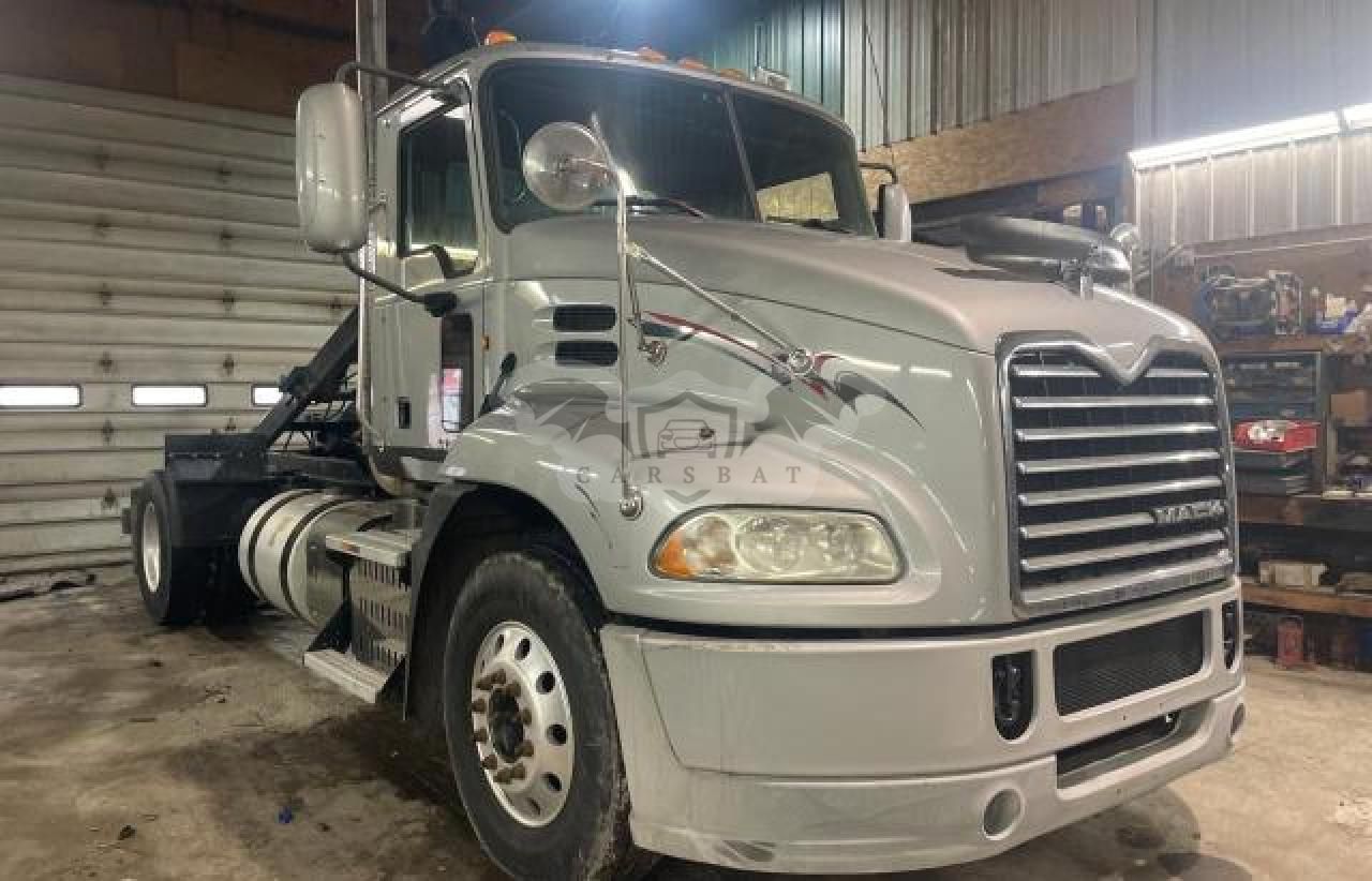 Mack 600 CXU600 10.8L 6 2014