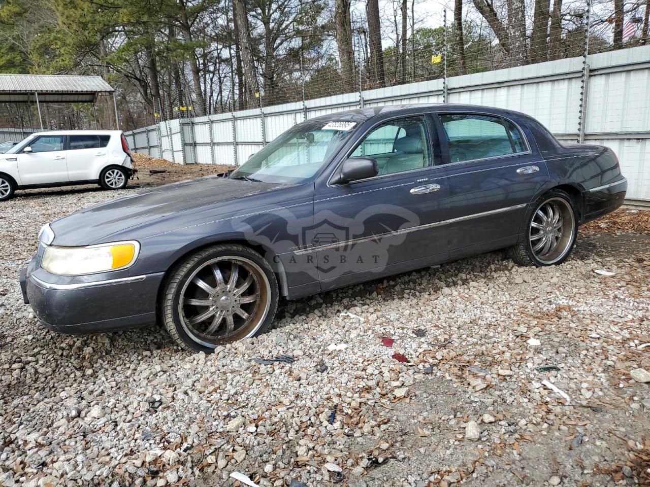 Lincoln Town Car SIGNATURE 4.6L 8 2001