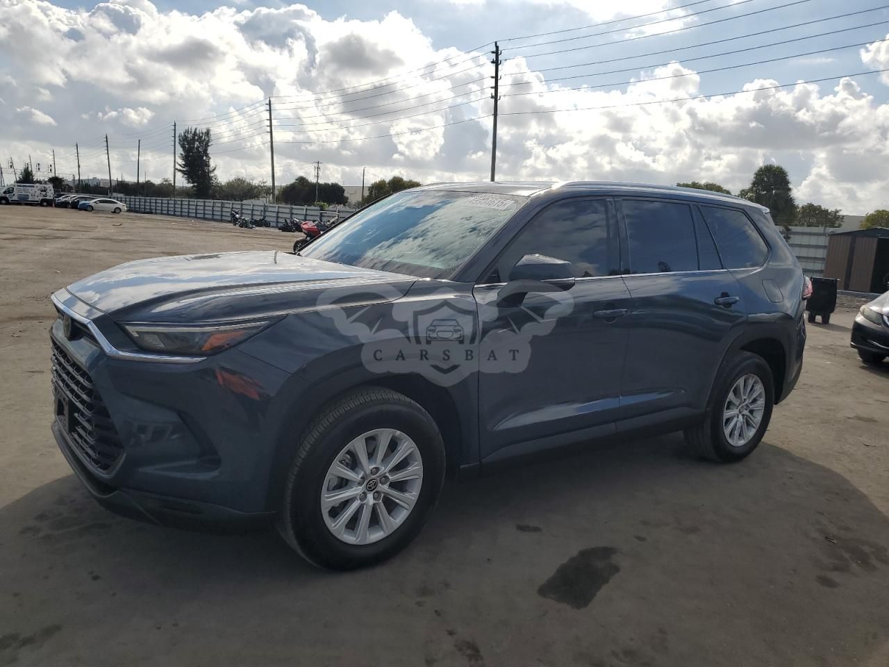 Toyota Grand Highlander XLE 2.4L 4 2024