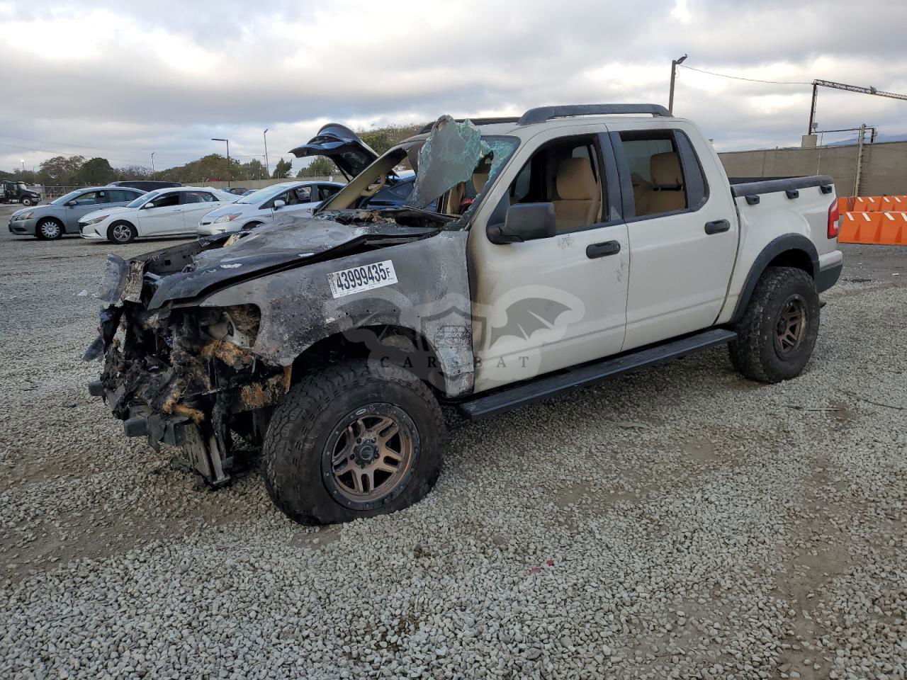 Ford Explorer XLT 4.0L  6 2010