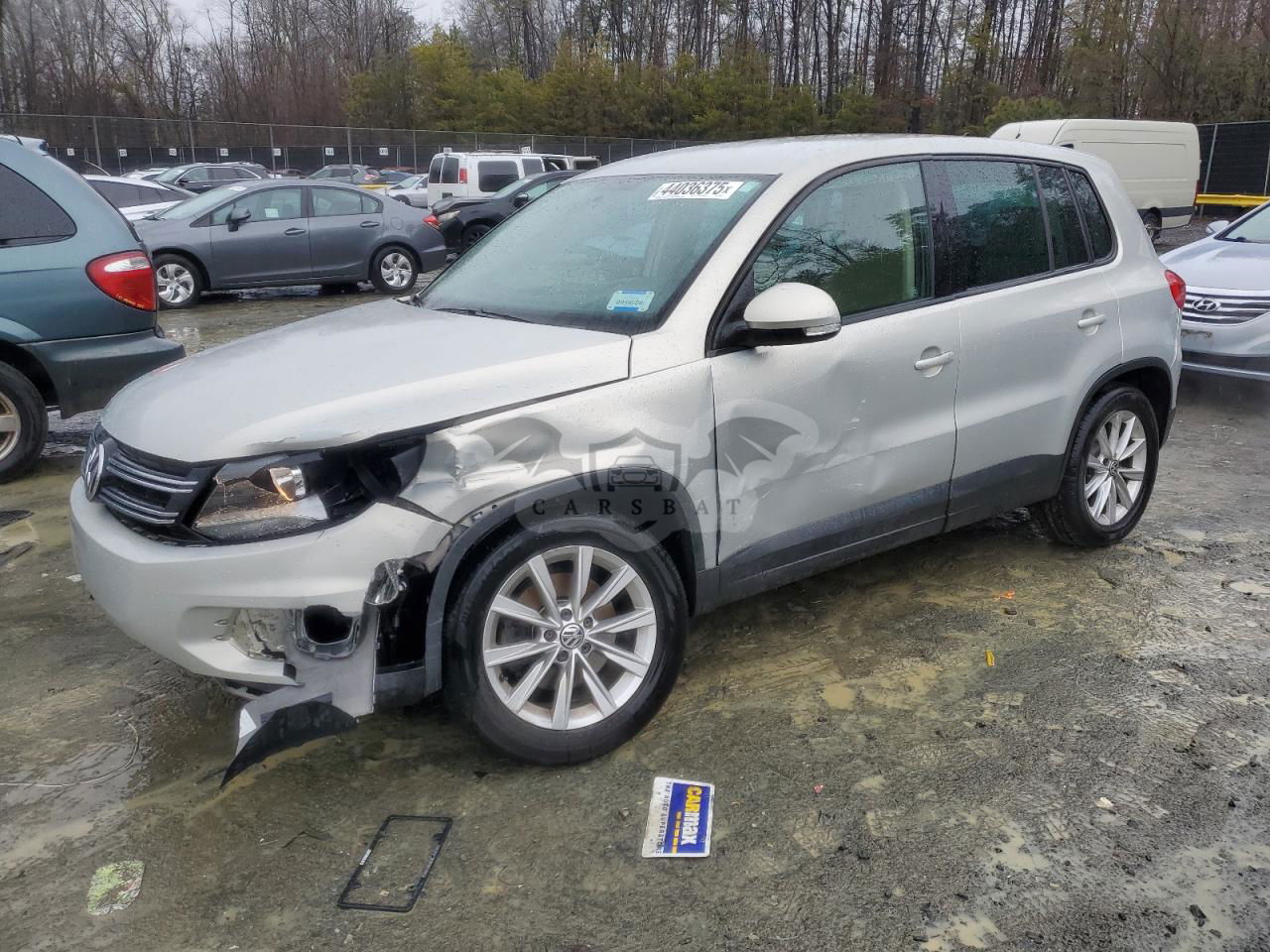 Volkswagen Tiguan S 2.0L  4 2014