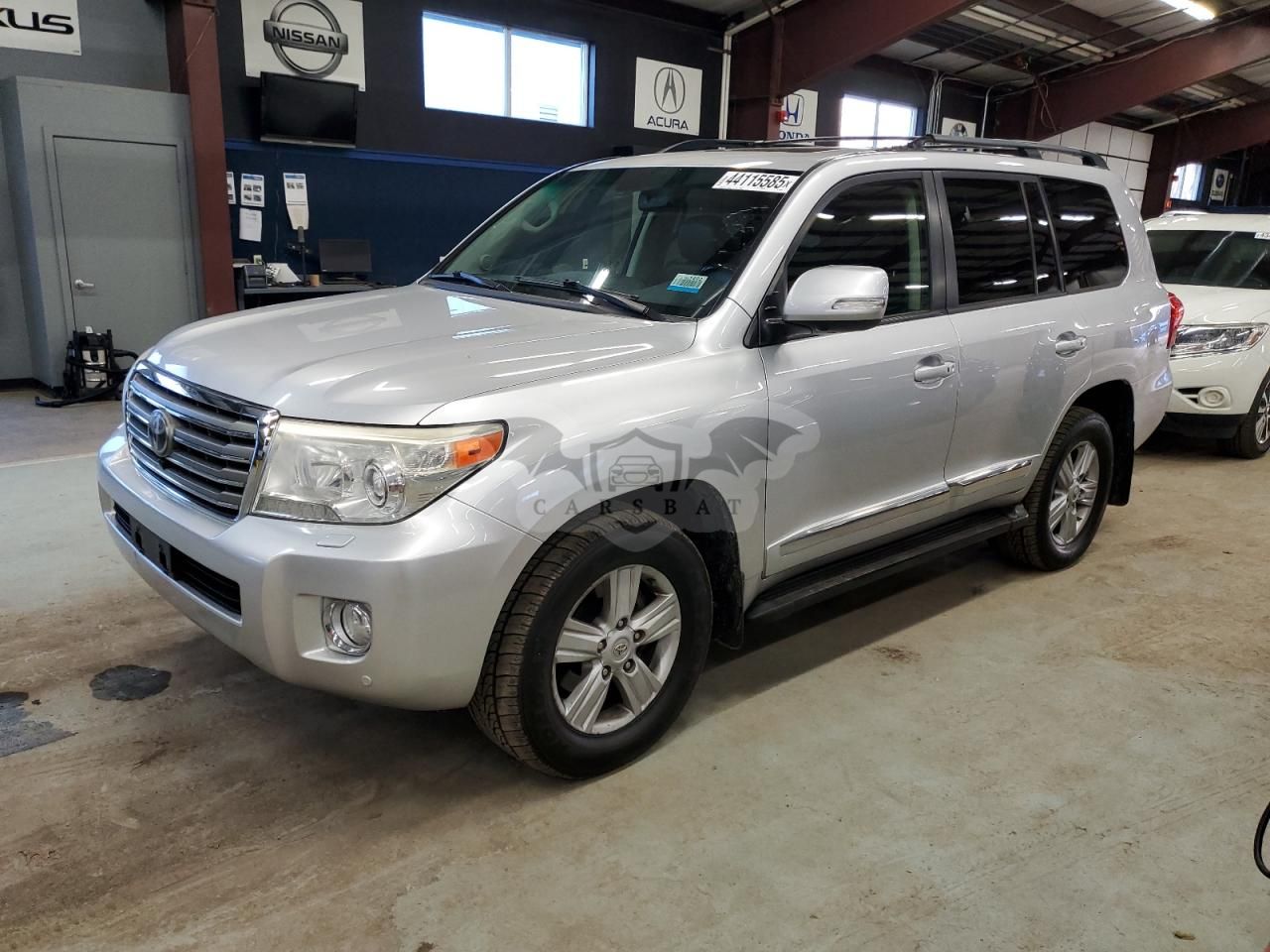 Toyota Land Cruiser 5.7L 8 2013