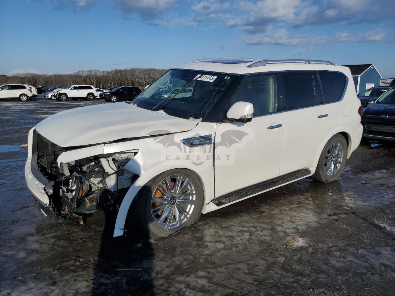Infiniti QX80 LUXE 5.6L  8 2021