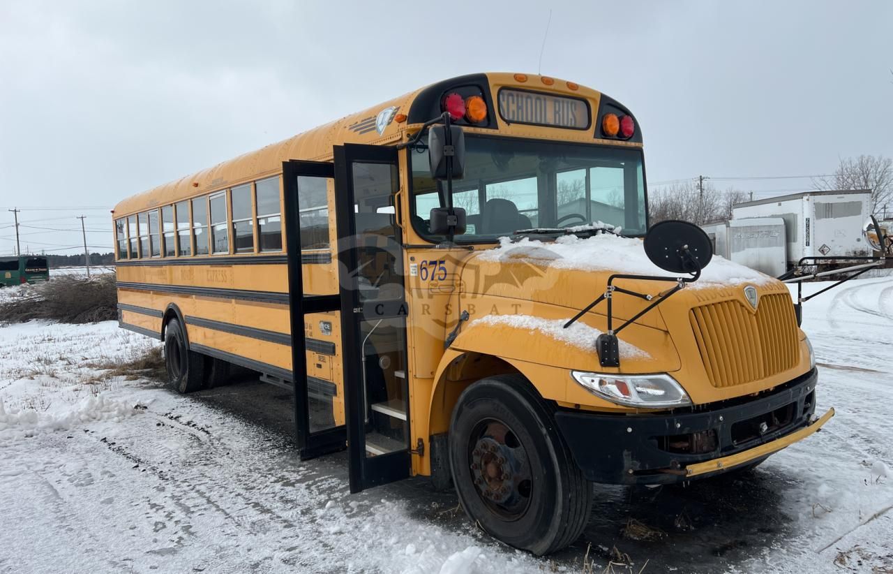 IC Corporation CE Series CE 6.4L 8 2013