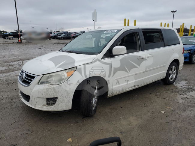 Volkswagen Routan SE 3.8L  6 2010
