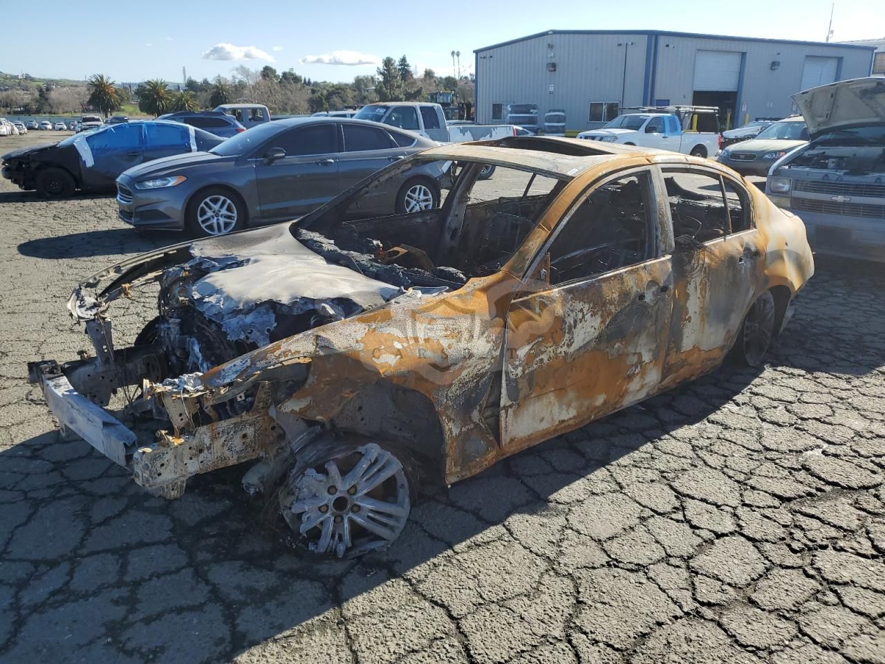 Infiniti G25 BASE 2.5L 6 2012