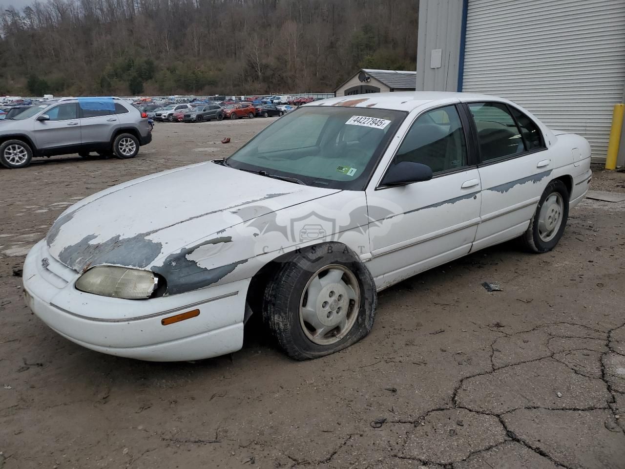 Chevrolet Lumina BASE 3.1L 6 1998