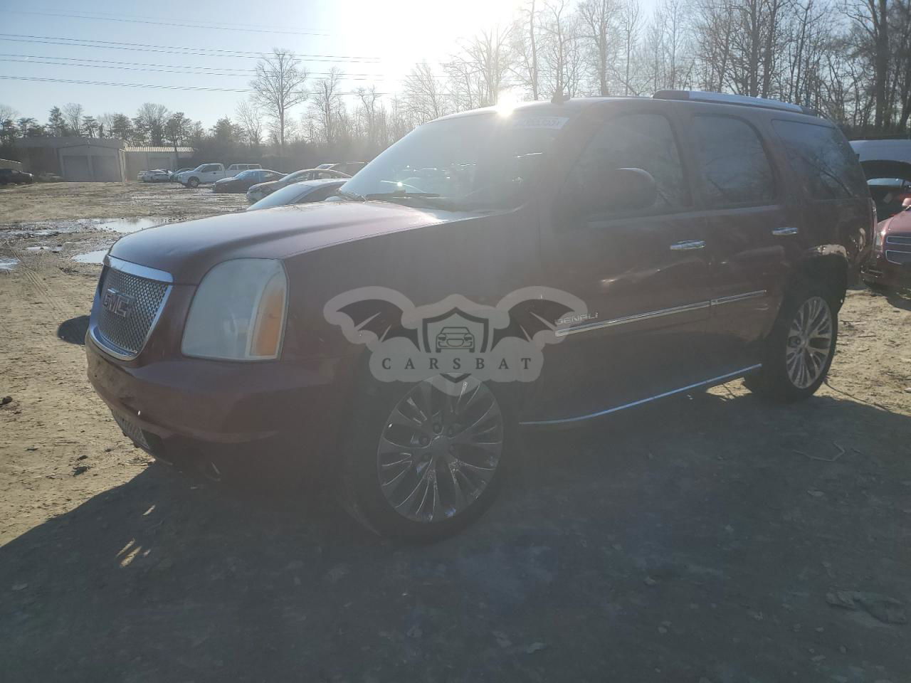 GMC Yukon DENALI 6.2L  8 2011