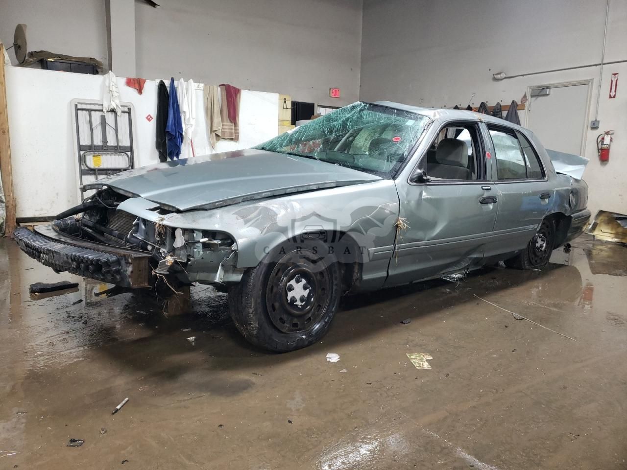 Ford Crown 4.6L 8 2005
