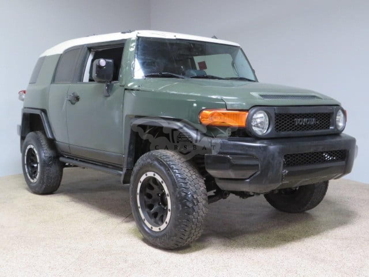 Toyota FJ Cruiser 4.0L 6 2014