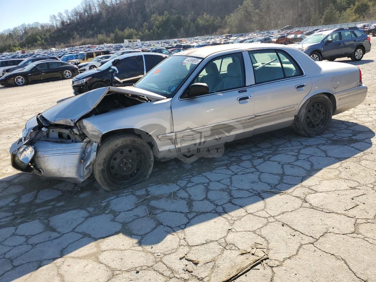 Ford Crown LX 4.6L 8 2005