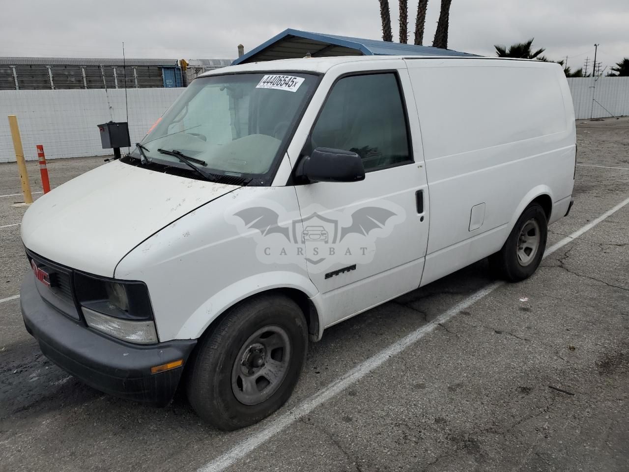 GMC Safari XT 4.3L 6 2001