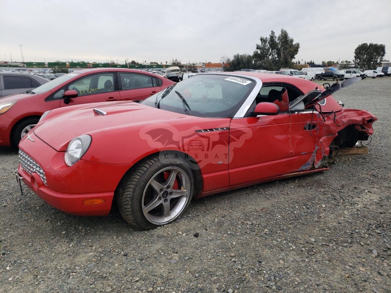 Ford Thunderbird 3.9L 8 2004