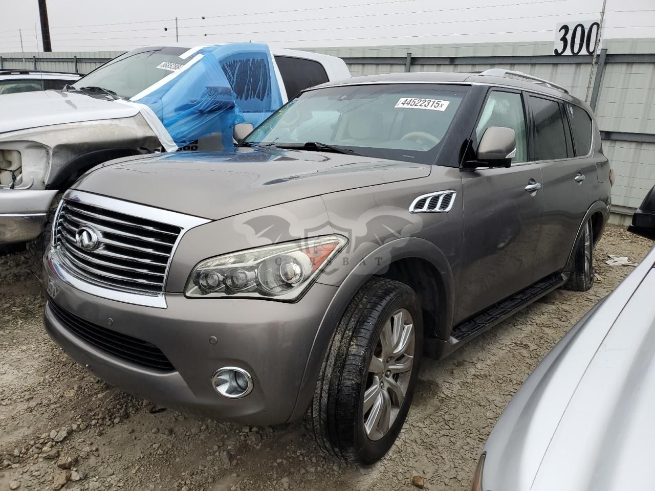 Infiniti QX56 5.6L 8 2013