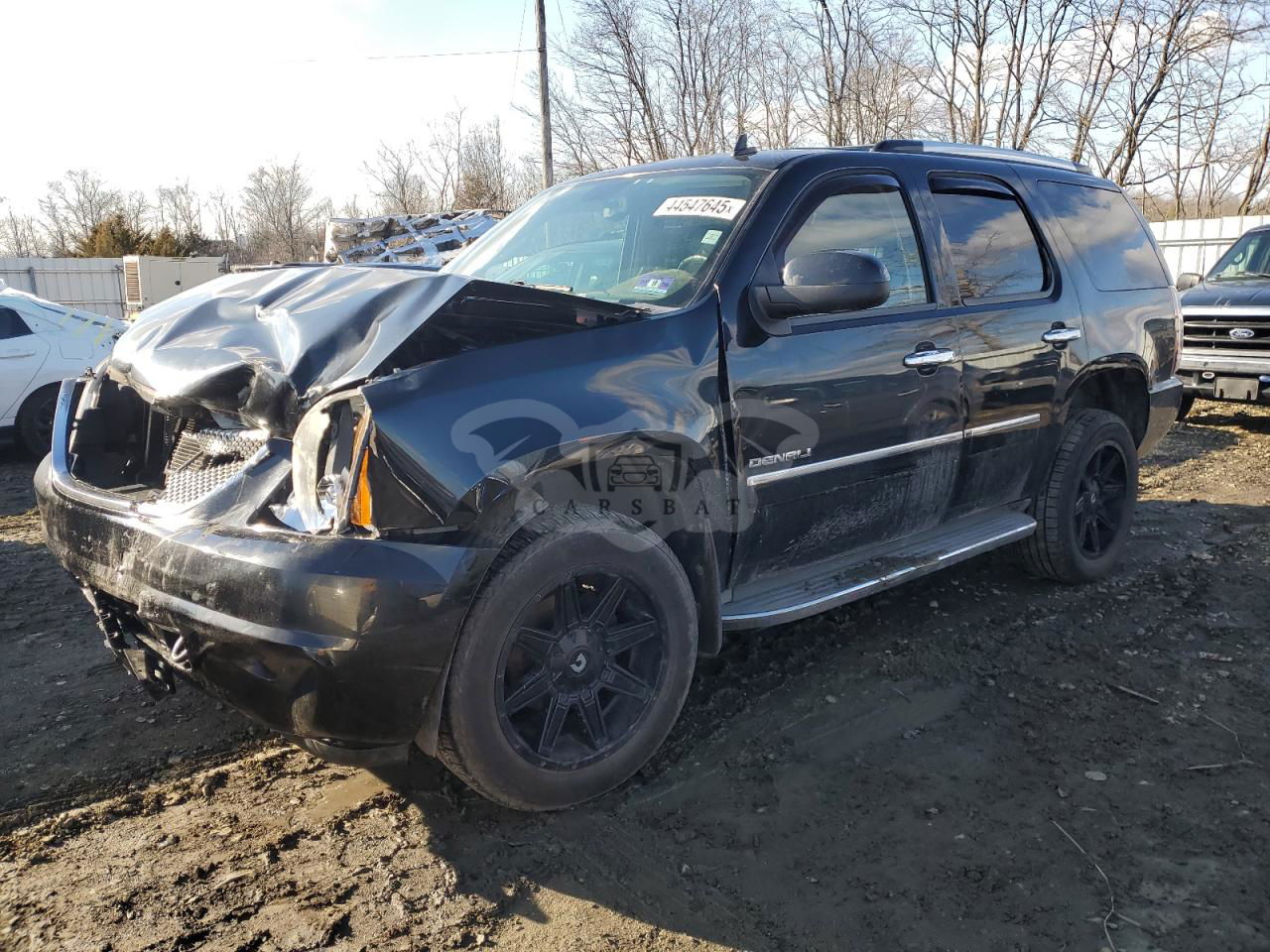 GMC Yukon DENALI 6.2L  8 2011