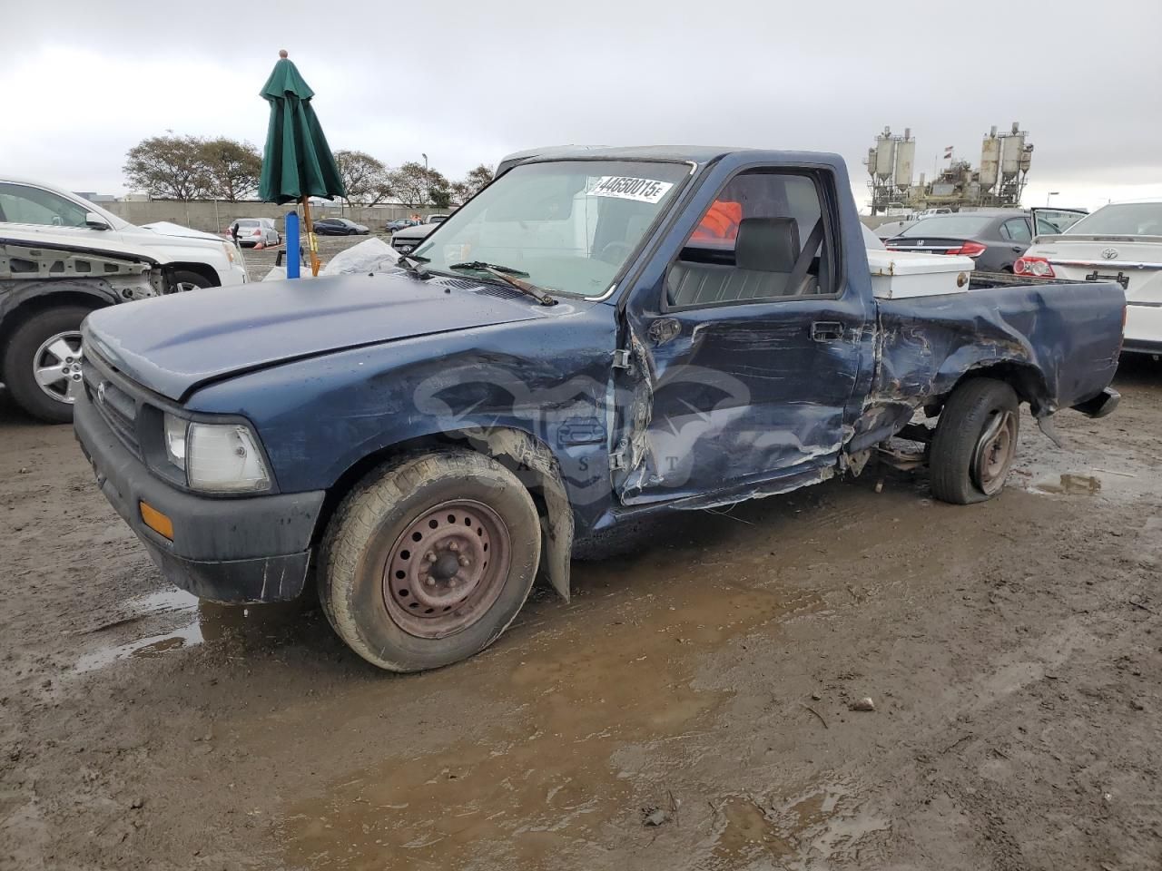 Toyota Hilux 1/2 TON SHORT WHEELBASE 2.4L 4 1992