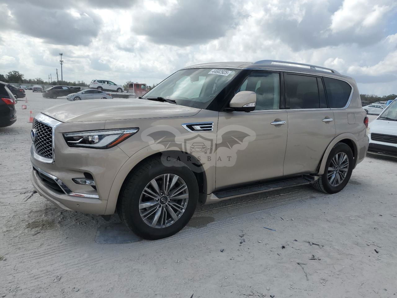 Infiniti QX80 LUXE 5.6L  8 2020