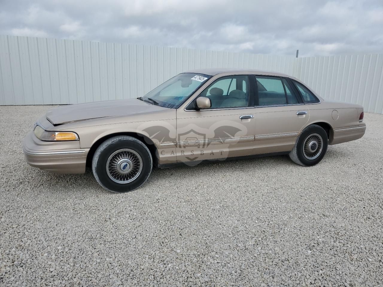 Ford Crown 4.6L 8 1997