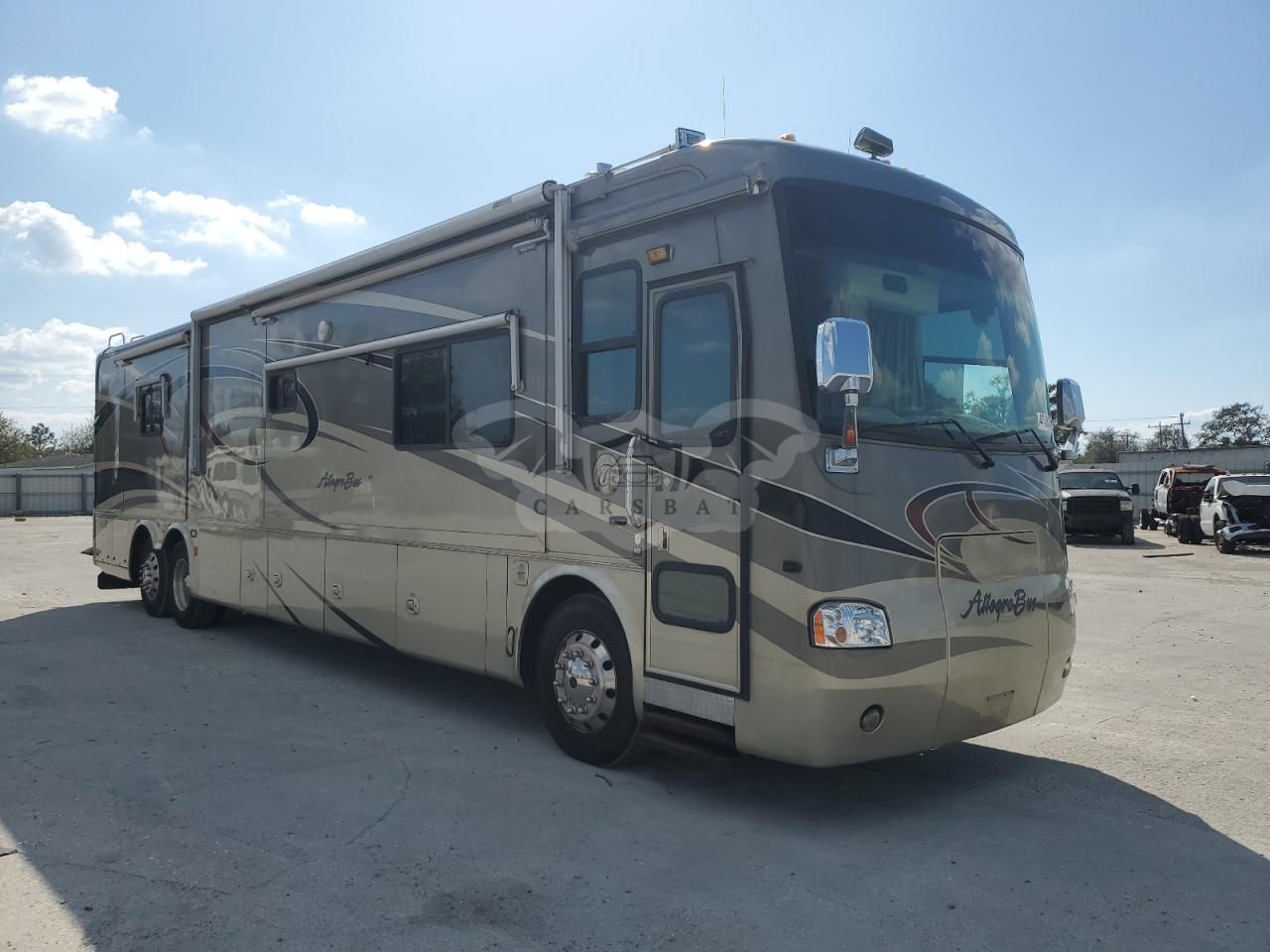 Freightliner X-line X LINE MOTOR HOME 8.9L 6 2006