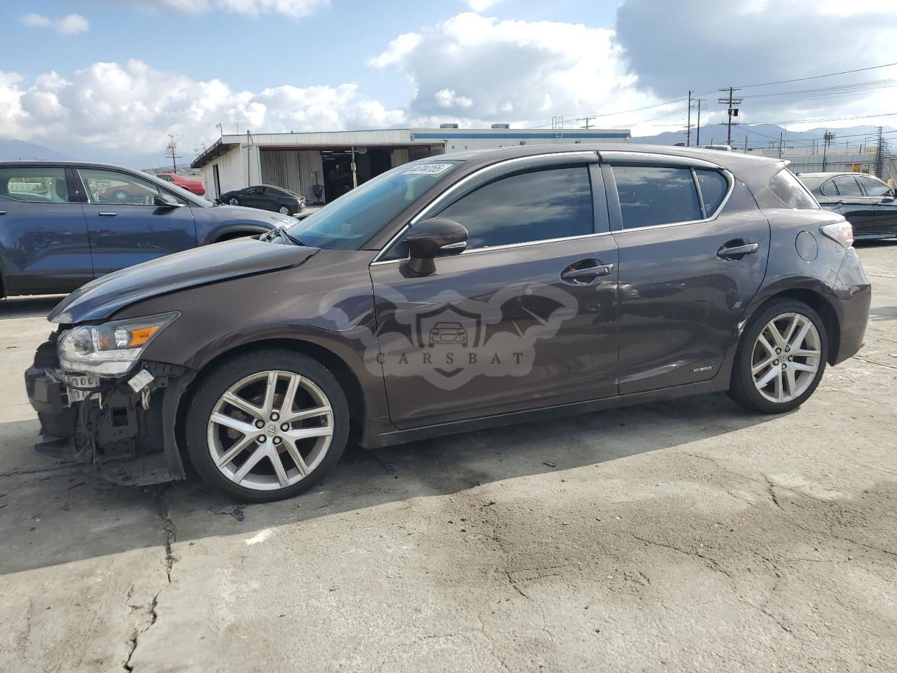 Lexus CT 200 1.8L  4 2014