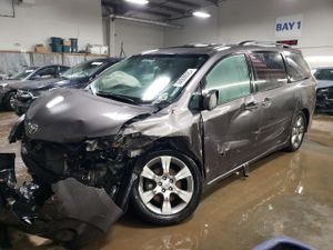 Toyota Sienna SPORT 3.5L 6 2011