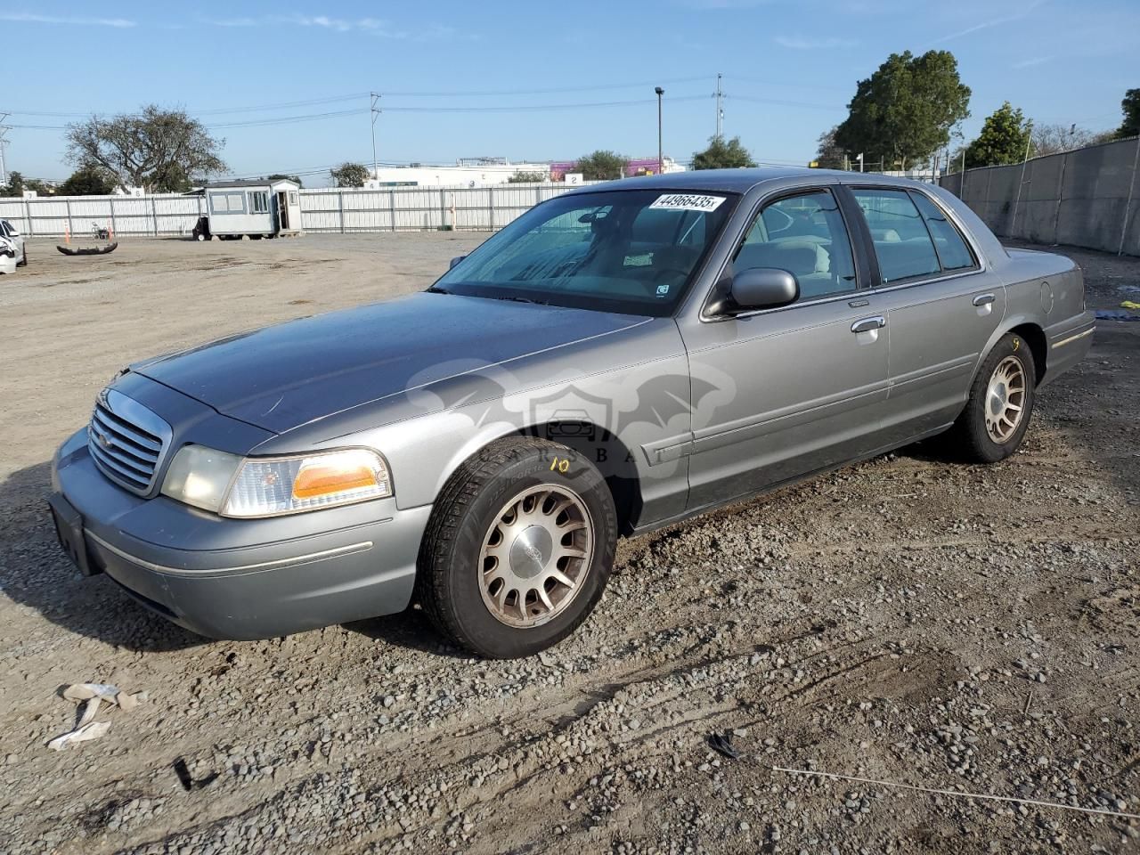 Ford Crown LX 4.6L 8 1998