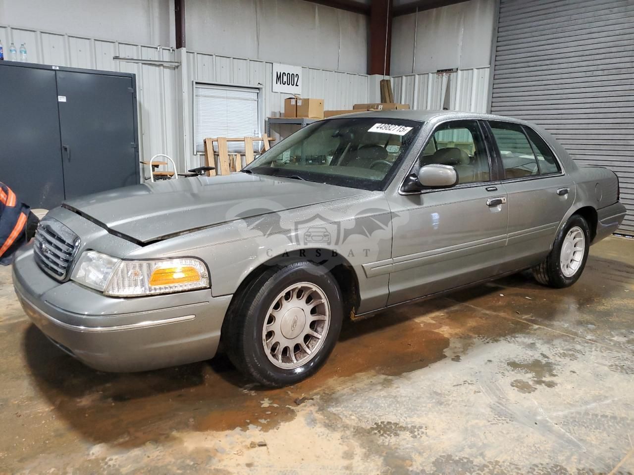 Ford Crown LX 4.6L 8 2002
