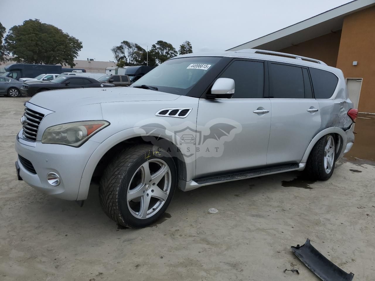 Infiniti QX56 5.6L 8 2011