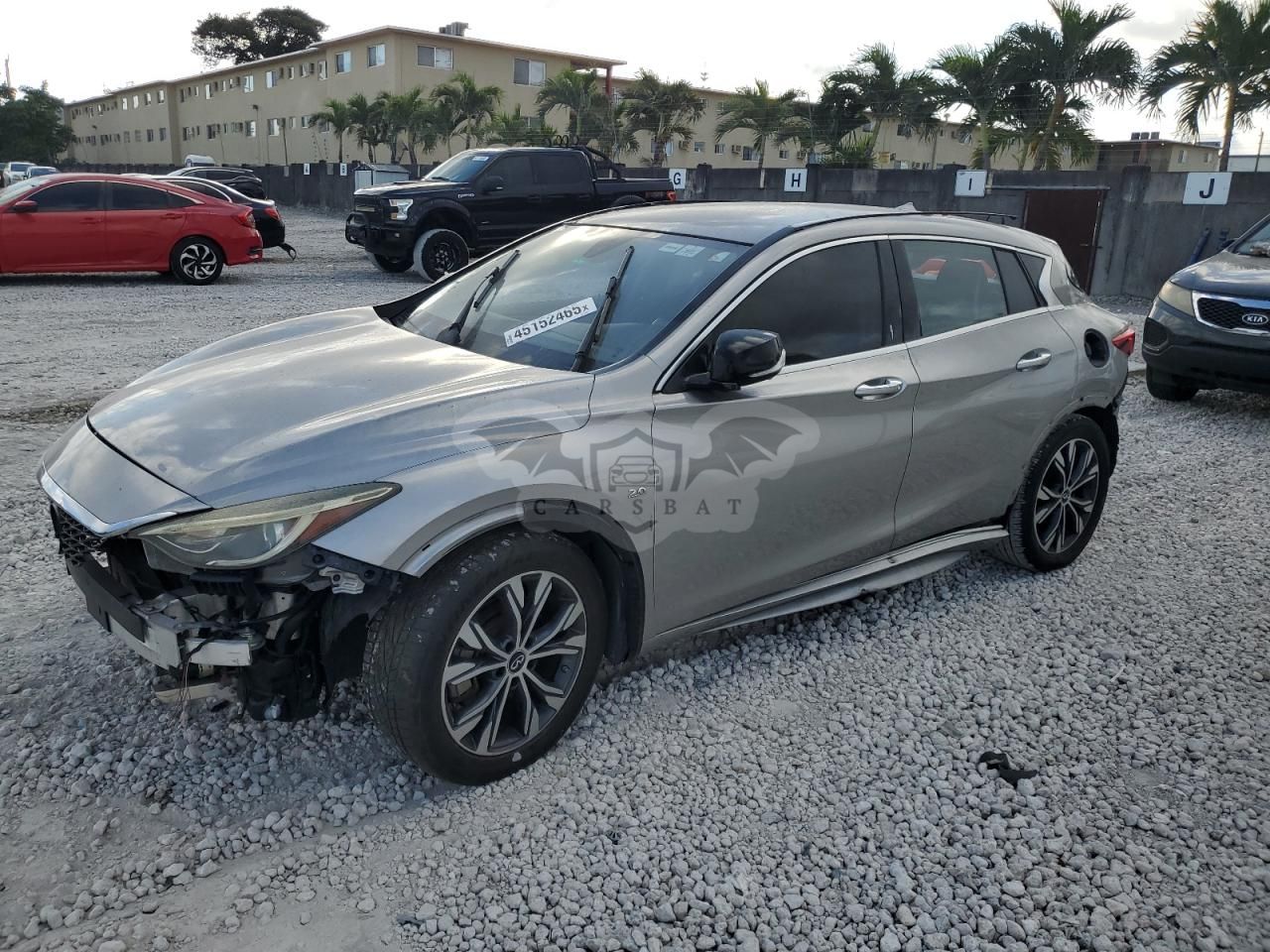 Infiniti QX30 BASE 2.0L 4 2017