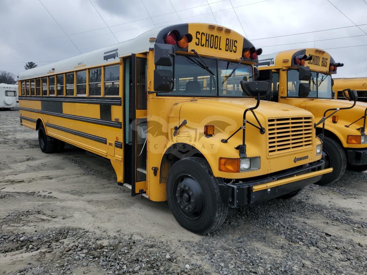 International 3000 3800 8 1995