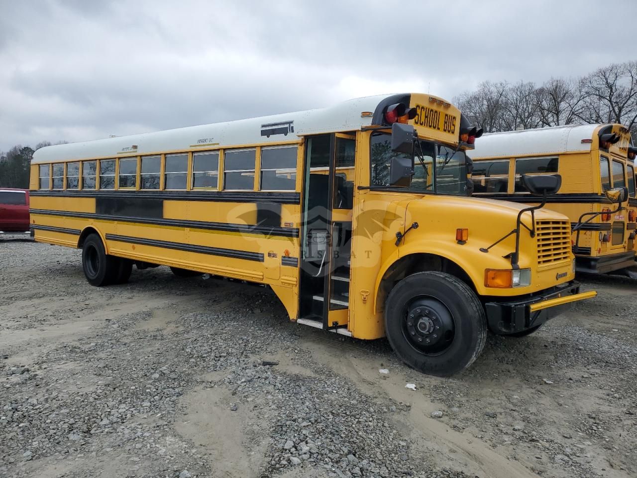 International 3000 3800 8 1995