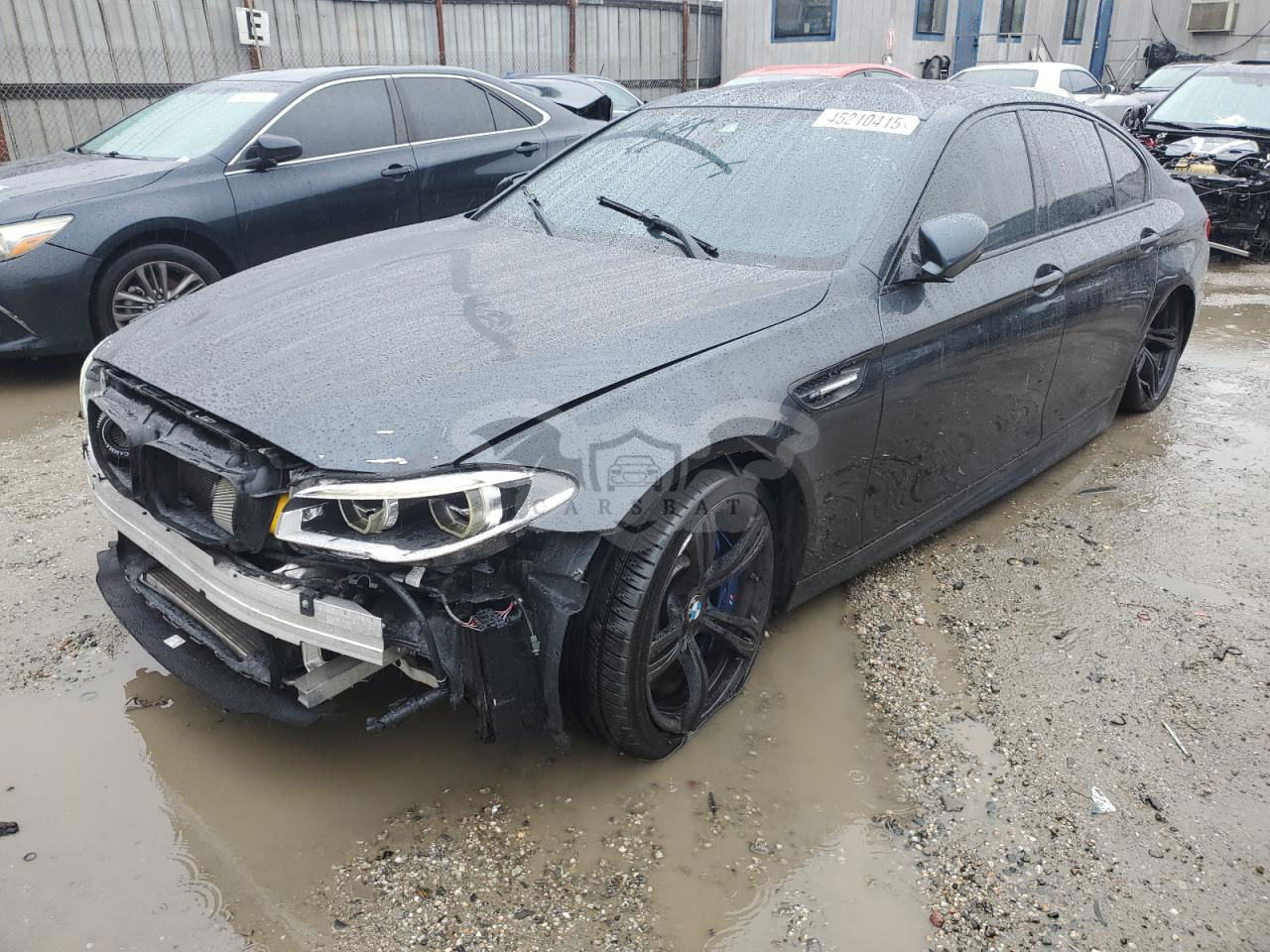 BMW M5 4.4L  8 2014