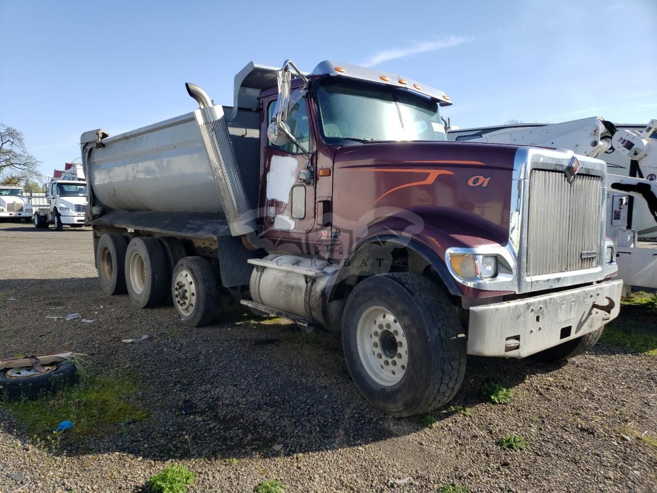 International 9000 Series 9900I 6 2001