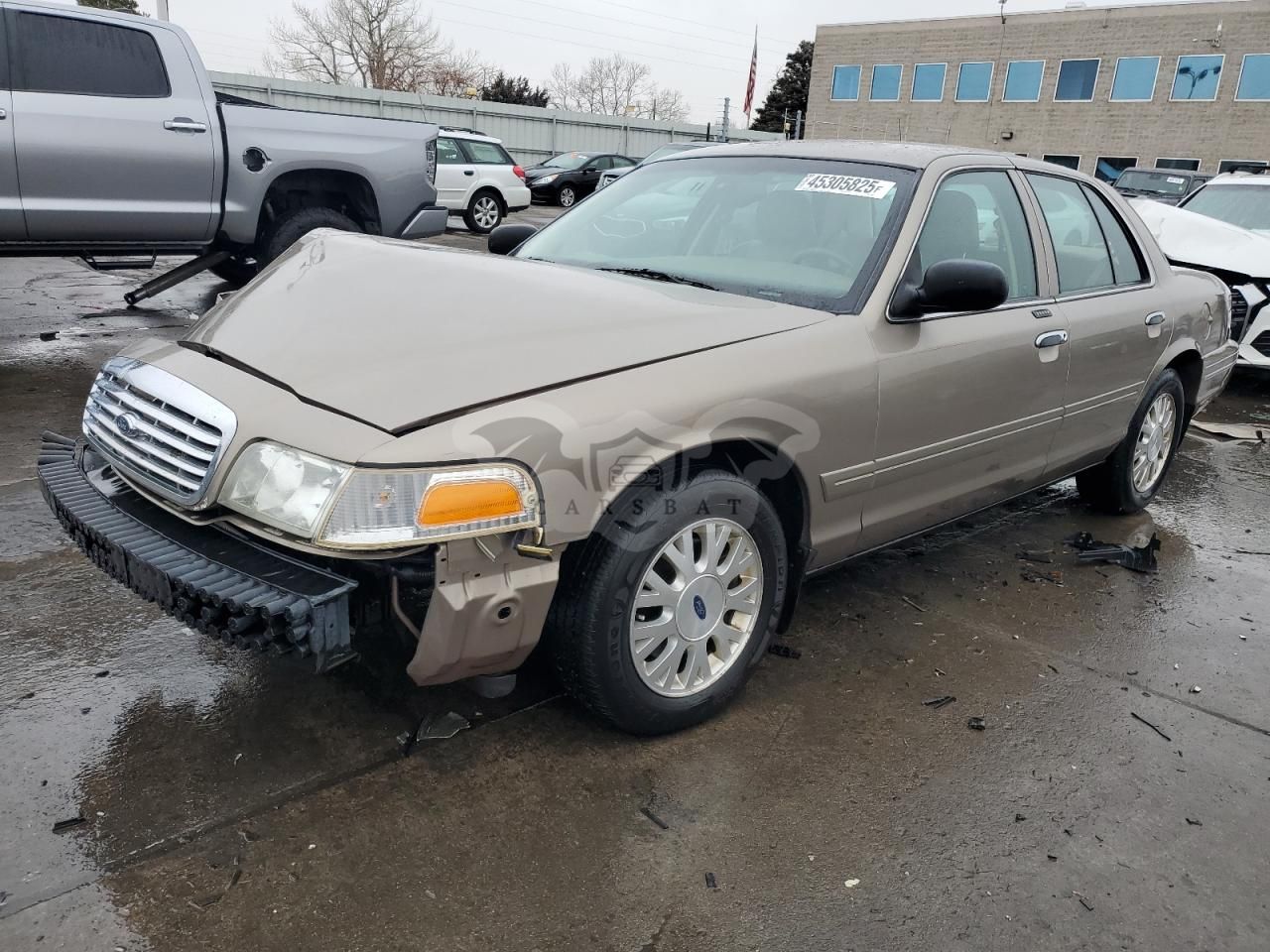 Ford Crown LX 4.6L 8 2005