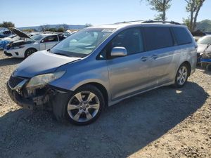 Toyota Sienna 3.5L 6 2011