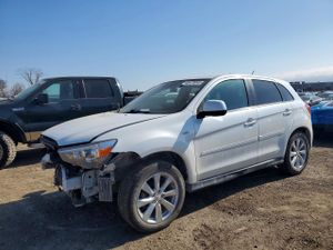 Mitsubishi Outlander 2.0L 4 2015