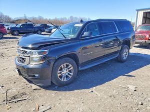 Chevrolet Suburban 5.3L 8 2015