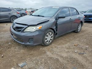 Toyota Corolla 1.8L 4 2013