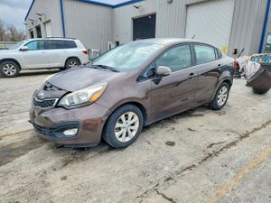 Kia Rio 1.6L 4 2013