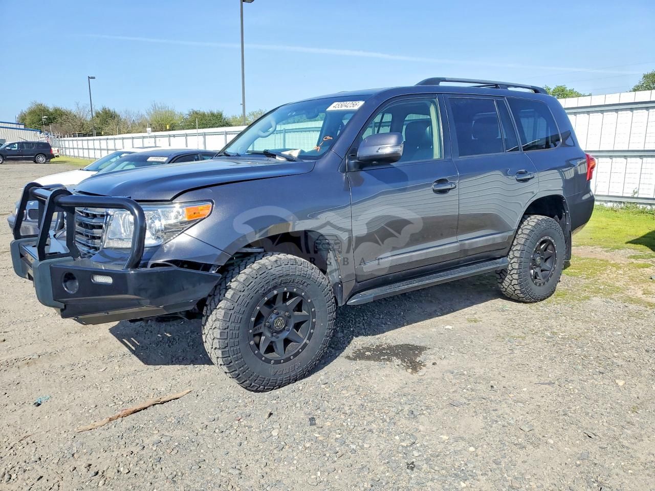 Toyota Land Cruiser 5.7L 8 2013