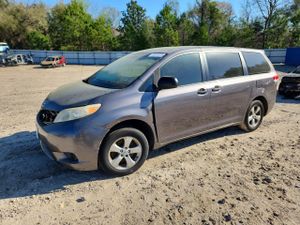 Toyota Sienna 2.7L 4 2011