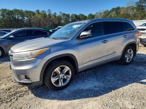 Toyota Highlander 3.5L 6 2015