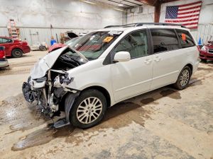 Toyota Sienna 3.5L 6 2010