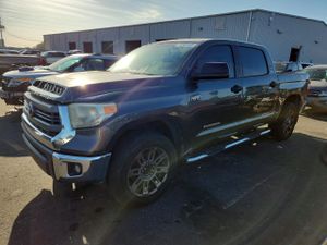 Toyota Tundra 5.7L 8 2014